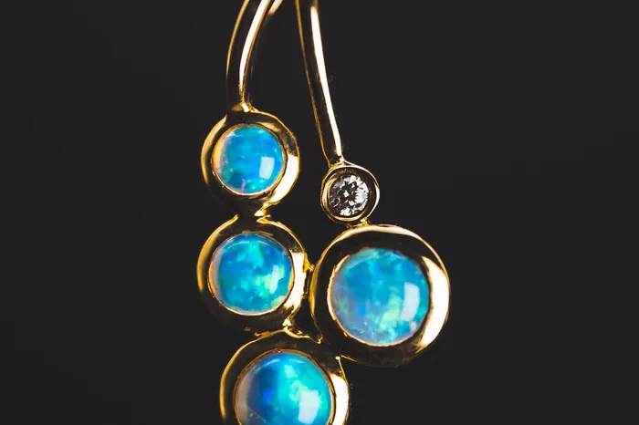 18k Yellow Gold Opal Pendant Hung Ngan Jewellery LTD PreStyled Sets