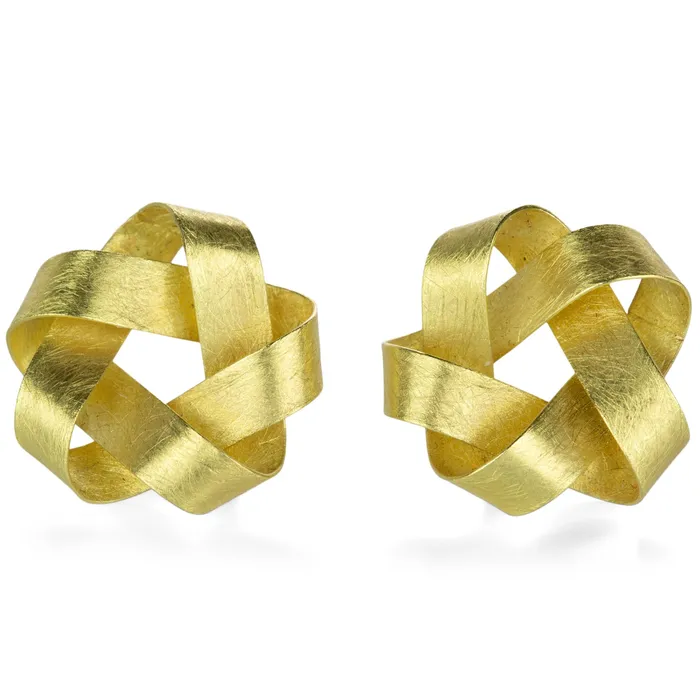 Petra Class Earrings Gold Ribbon Star Stud Earrings