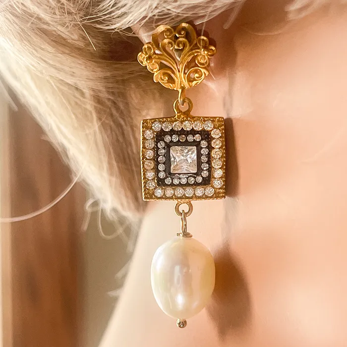Earrings Elisa Ilana Pearl Black Rhodium and CZ Earrings
