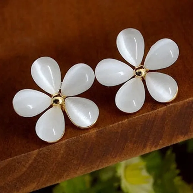 Earrings SWEET T 52 Simulated PearlCrystal Stud Earrings In Intricate Patterns for Women and Girls